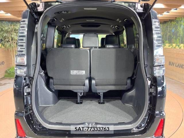Toyota VOXY 2021-06 332559-12