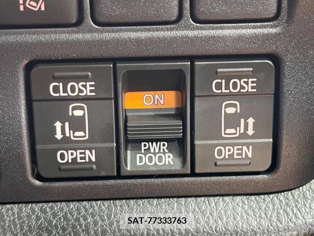 Toyota VOXY 2021-06 332559-5