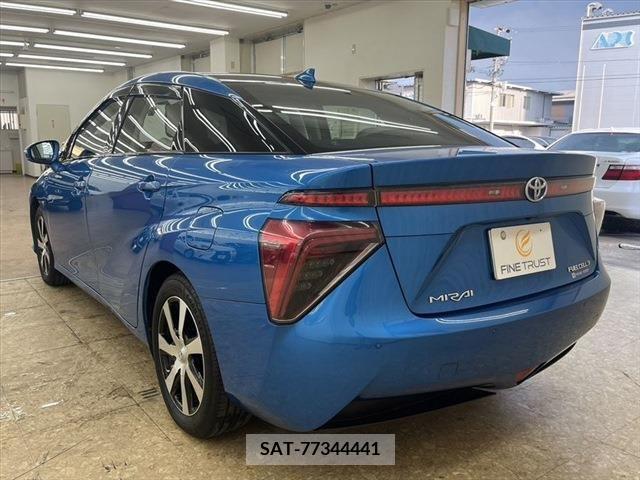 Toyota Mirai 2018-09 364033-17