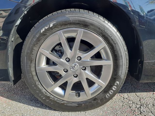 Toyota PRIUS ALPHA 2017-07 7357-11