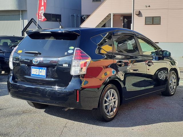 Toyota PRIUS ALPHA 2017-07 7357-2