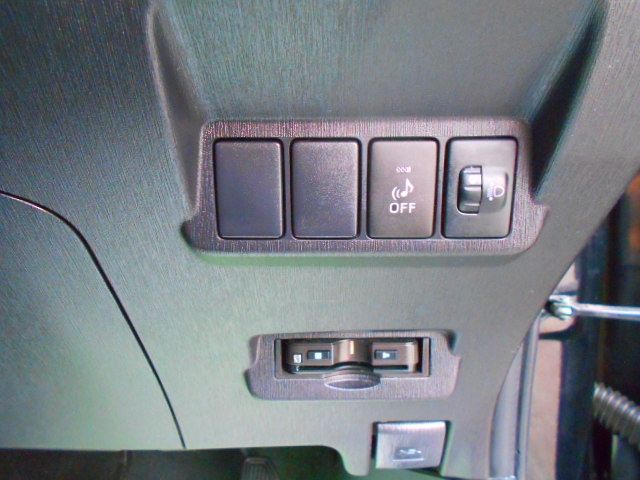 Toyota PRIUS ALPHA 2017-07 7357-19