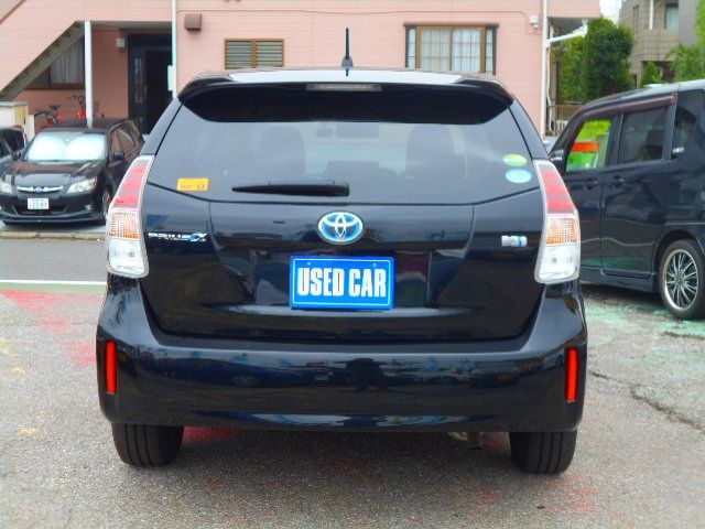 Toyota PRIUS ALPHA 2017-07 7357-8