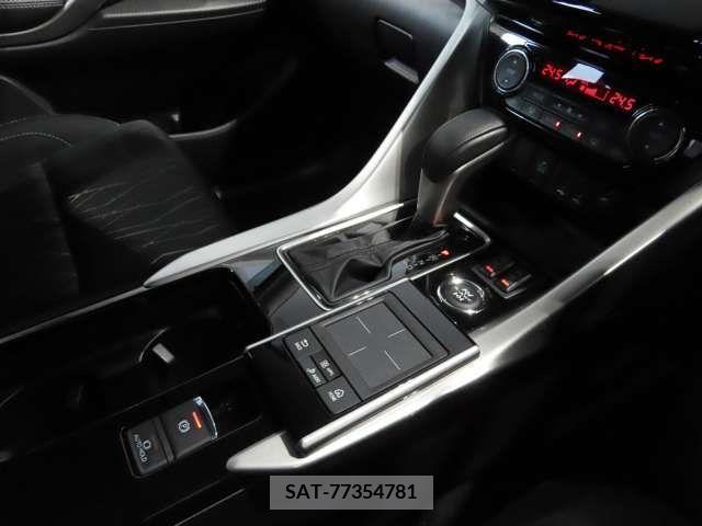 Mitsubishi ECLIPSE CROSS 2019-05 303777-19