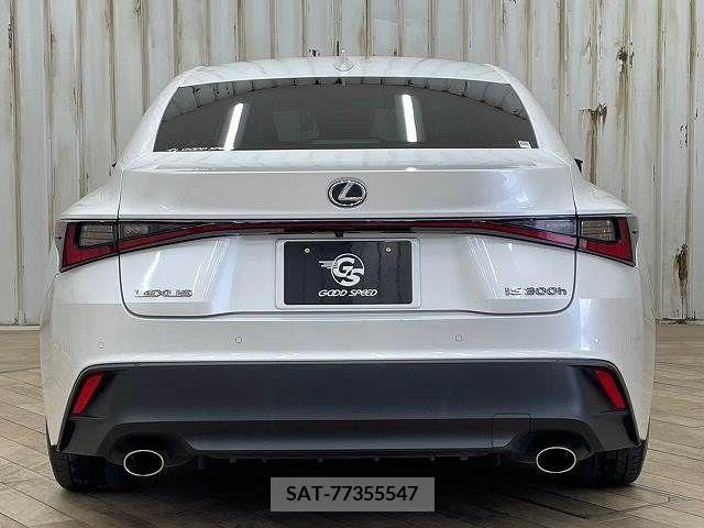 Lexus IS 2020-11 388155-12