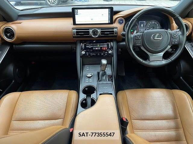 Lexus IS 2020-11 388155-1