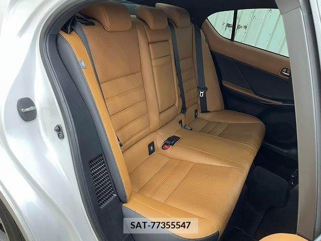 Lexus IS 2020-11 388155-9