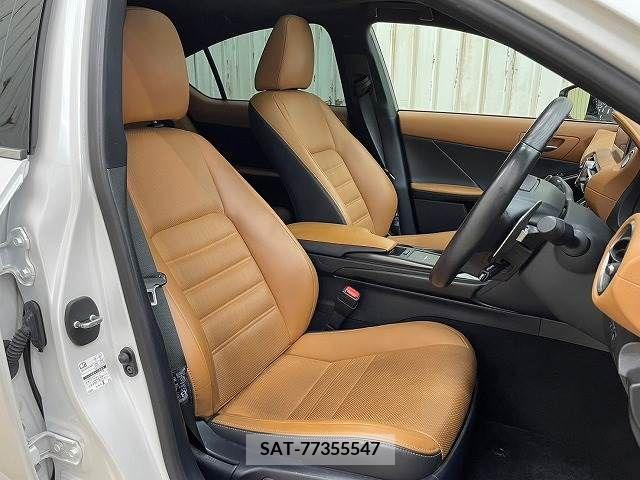 Lexus IS 2020-11 388155-8