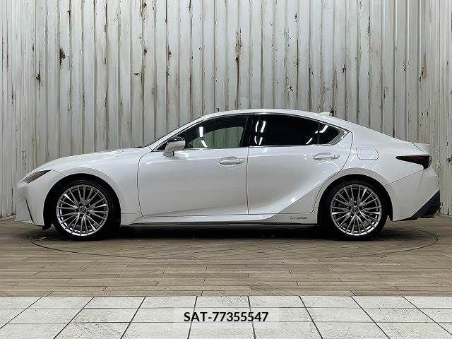 Lexus IS 2020-11 388155-14