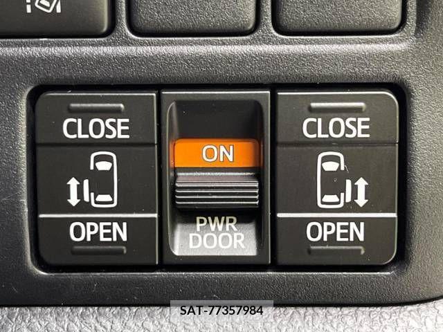 Toyota VOXY 2019-07 321659-7