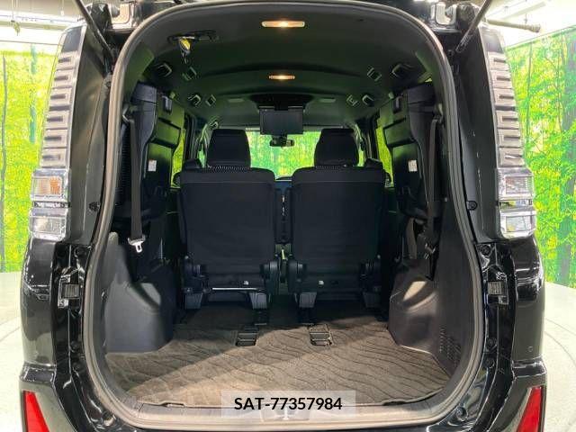 Toyota VOXY 2019-07 321659-12