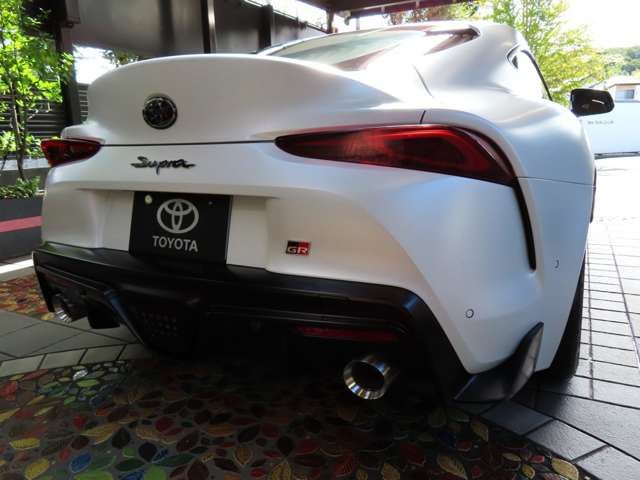 Toyota SUPRA 2023-03 22990-1