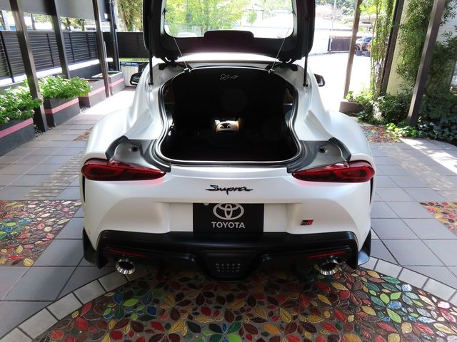 Toyota SUPRA 2023-03 22990-24