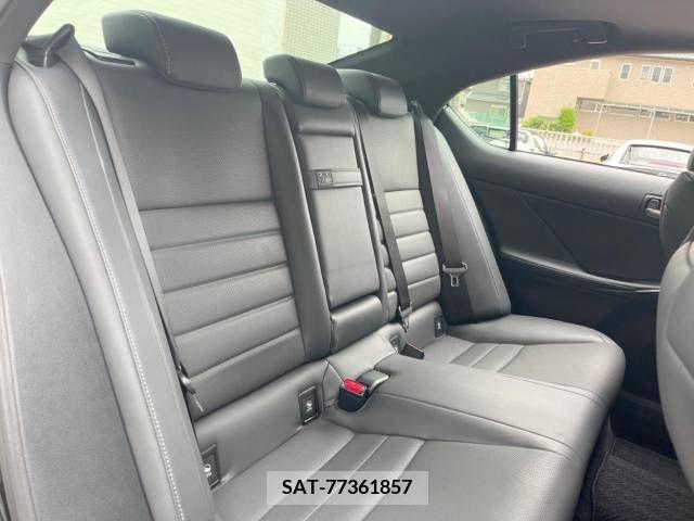 Lexus IS 2022-03 300019-9