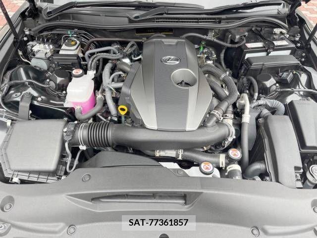 Lexus IS 2022-03 300019-18