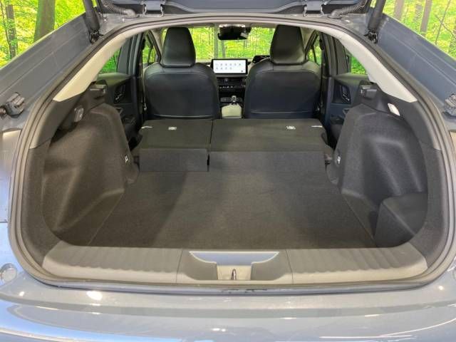 Toyota PRIUS 2023-02 20247-10