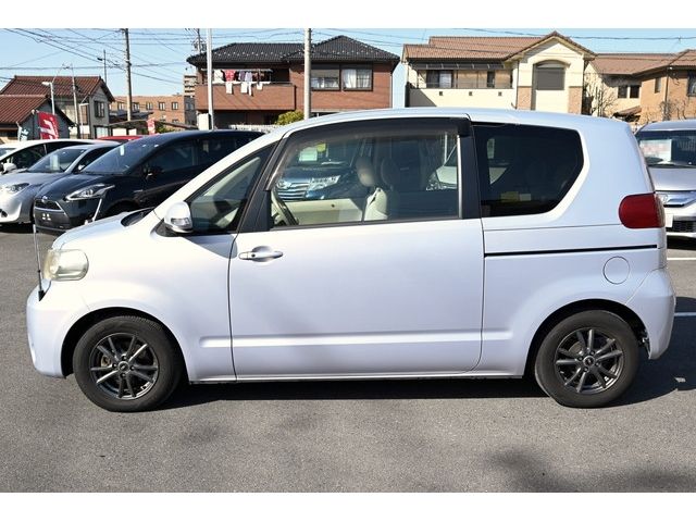 Toyota PORTE 2010-10 4014-7