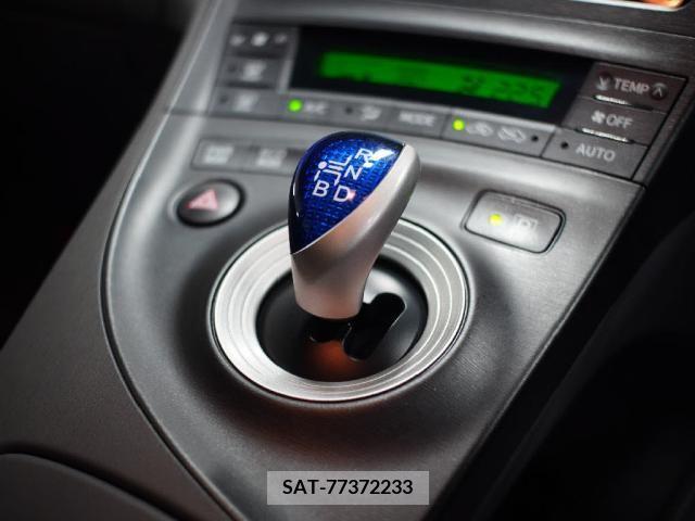 Toyota PRIUS 2009-10 351687-14