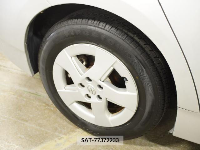 Toyota PRIUS 2009-10 351687-19