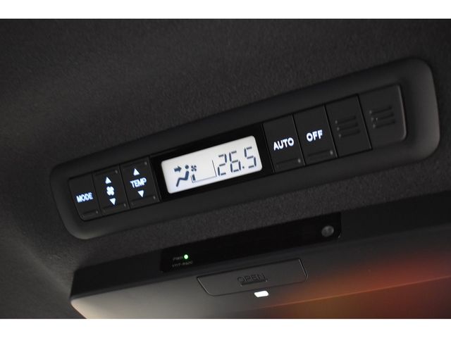 Toyota ESTIMA 2016-07 13647-8