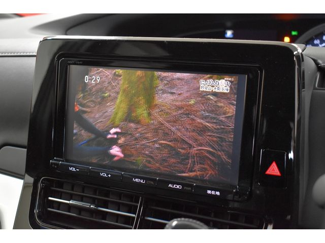 Toyota ESTIMA 2016-07 13647-18