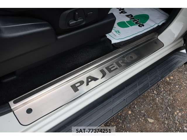 Mitsubishi PAJERO 2011-08 224680-2