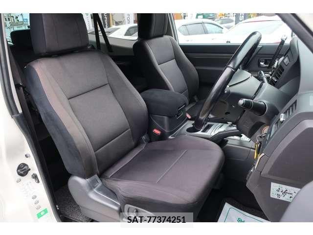 Mitsubishi PAJERO 2011-08 224680-1