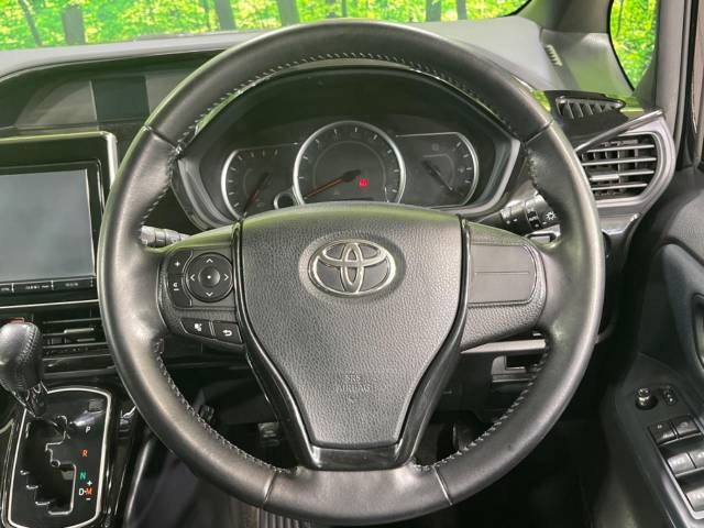 Toyota NOAH 2014-10 192625-11