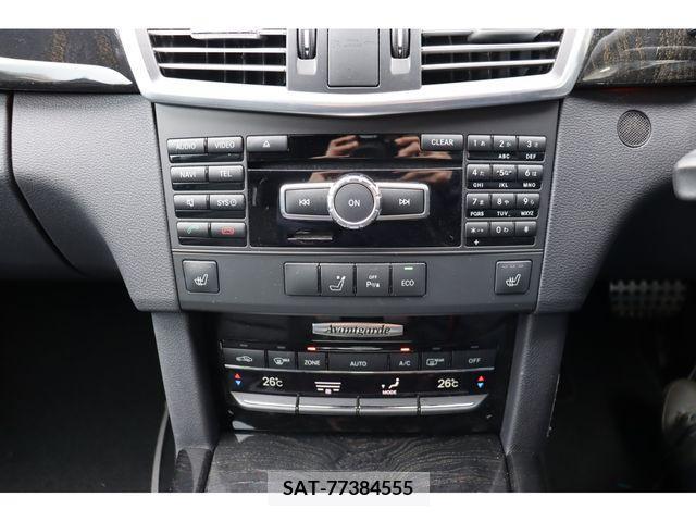 Mercedes Benz E-CLASS 2013-01 210472-12