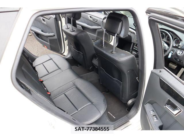 Mercedes Benz E-CLASS 2013-01 210472-3