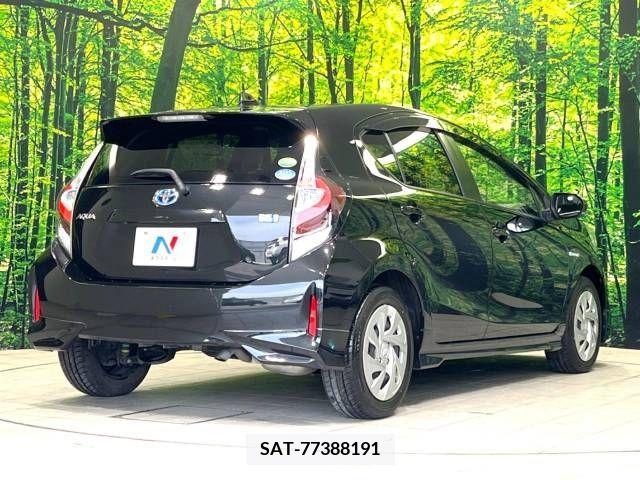 Toyota AQUA 2019-09 244475-18