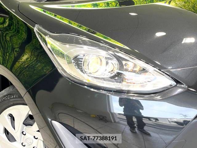 Toyota AQUA 2019-09 244475-13