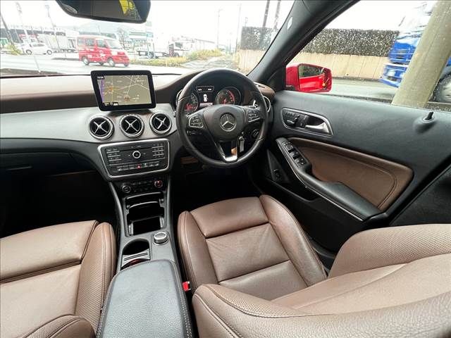 Mercedes Benz GLA-CLASS 2017-03 181019-20