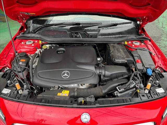 Mercedes Benz GLA-CLASS 2017-03 181019-28