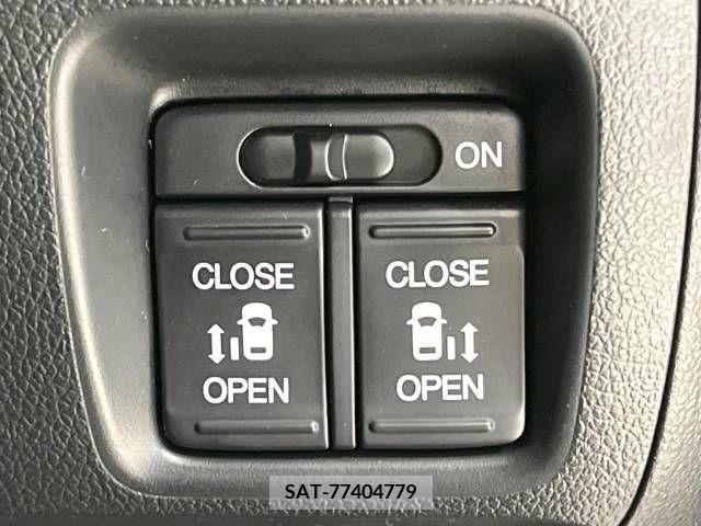 Honda N BOX CUSTOM 2015-07 279164-2
