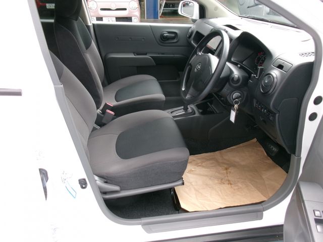 Nissan NV150 AD 2018-06 20435-21