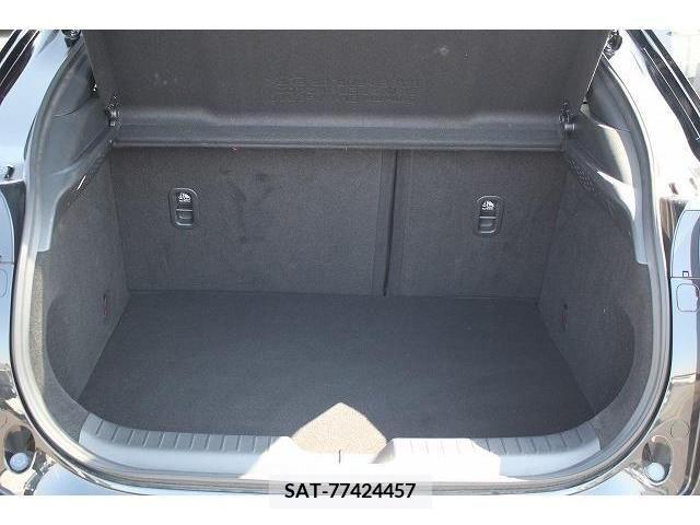 Mazda MX-30 2021-09 218463-16