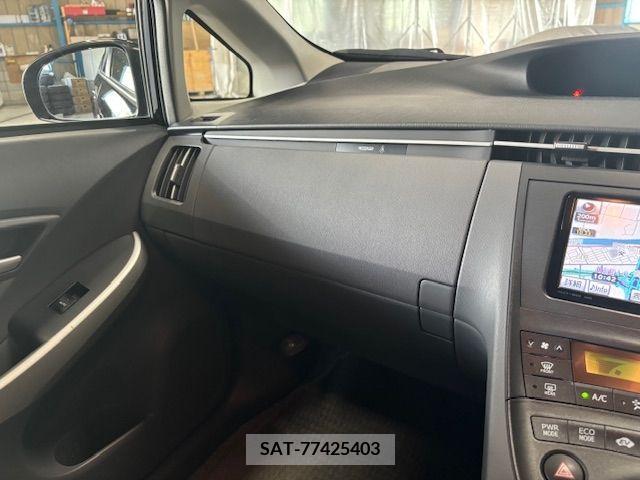 Toyota PRIUS 2011-07 366394-14