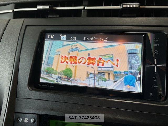 Toyota PRIUS 2011-07 366394-17