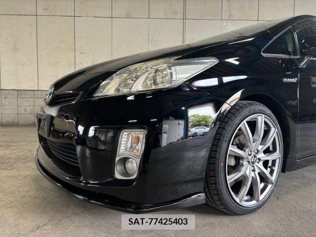 Toyota PRIUS 2011-07 366394-1