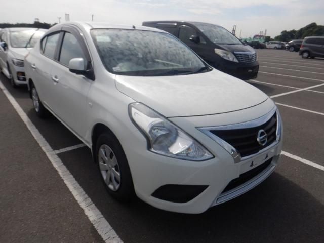 Nissan LATIO 2015-09 188749-1