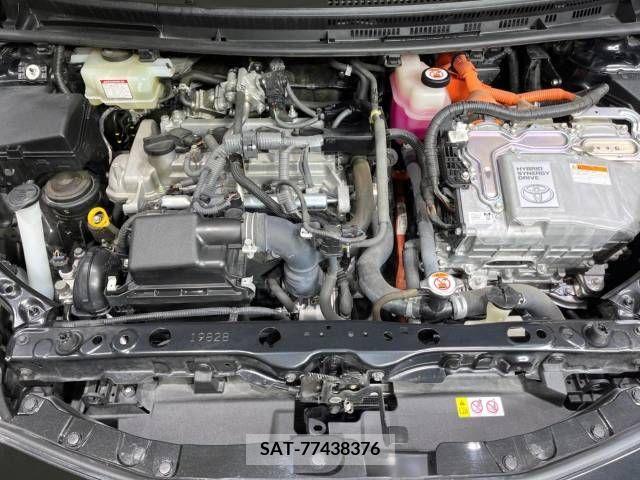 Toyota AQUA 2019-06 381475-18
