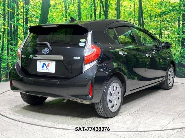 Toyota AQUA 2019-06 381475-17