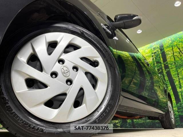 Toyota AQUA 2019-06 381475-13