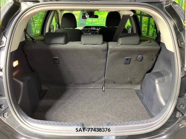 Toyota AQUA 2019-06 381475-10