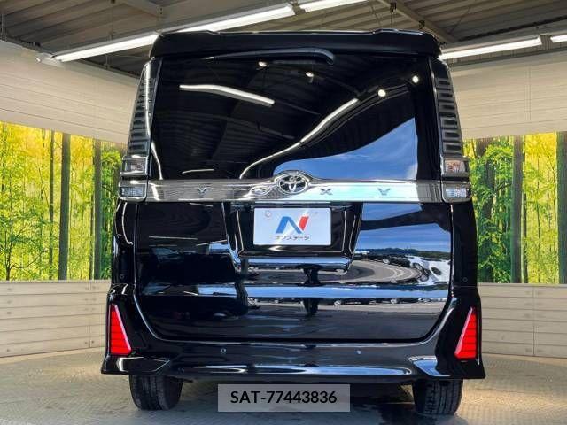 Toyota VOXY 2020-12 347240-16