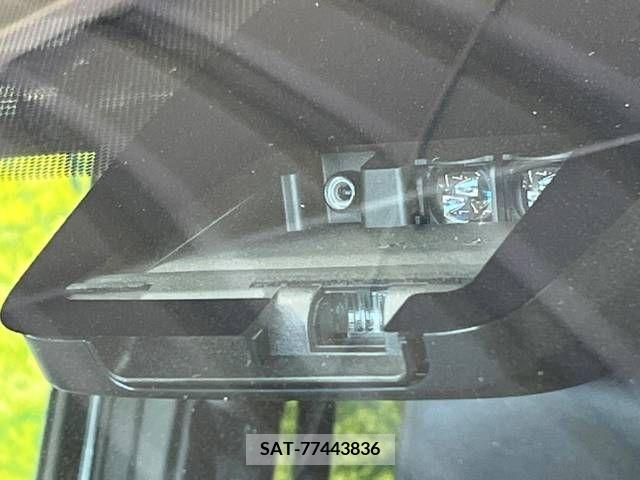 Toyota VOXY 2020-12 347240-2