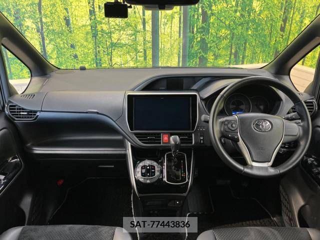 Toyota VOXY 2020-12 347240-1