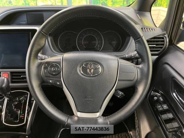 Toyota VOXY 2020-12 347240-12