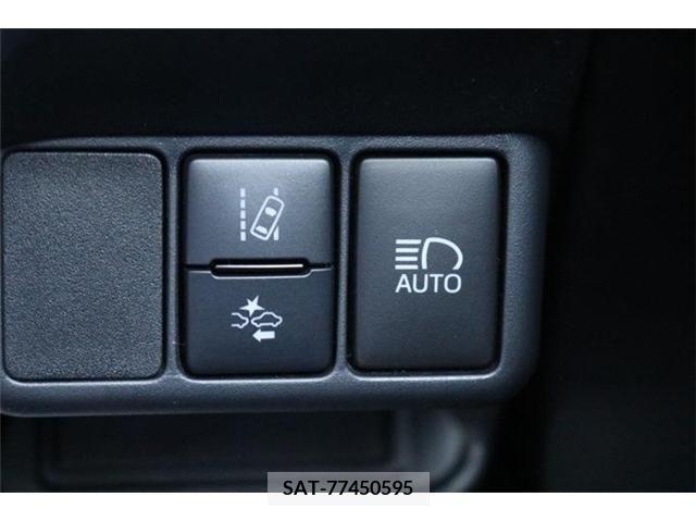 Toyota AQUA 2019-01 203204-7